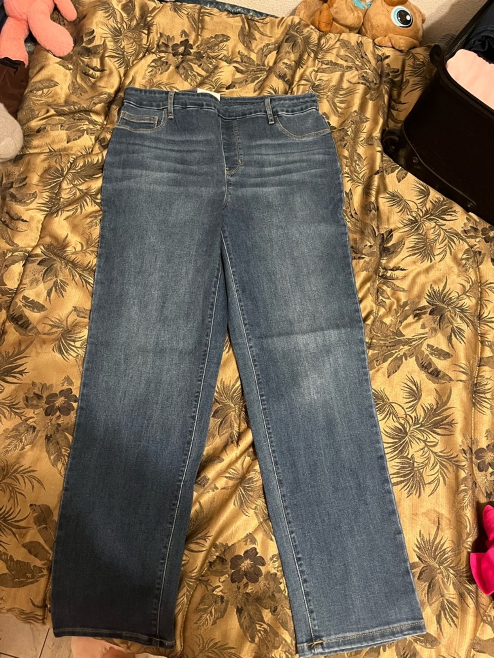 Time and Tru Women's Straight-Leg Jeans in Medium Blue Wash